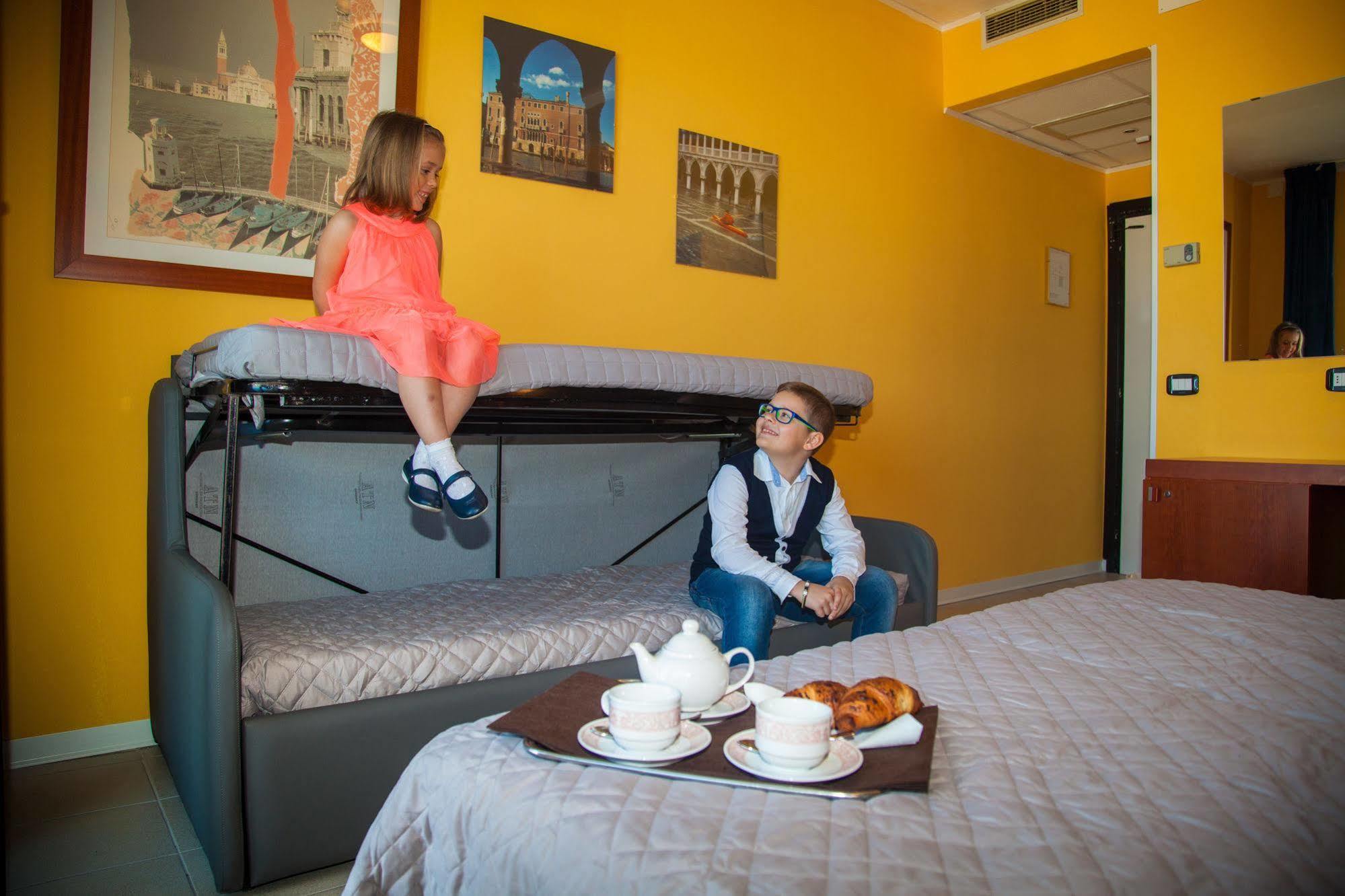 Hotel Park E Mobil Home Sottomarina Eksteriør billede